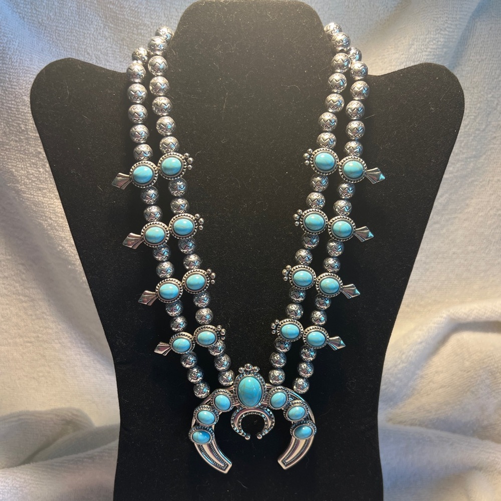 Southwestern Faux Turquoise and Silver Squash Blossom Necklace 22”